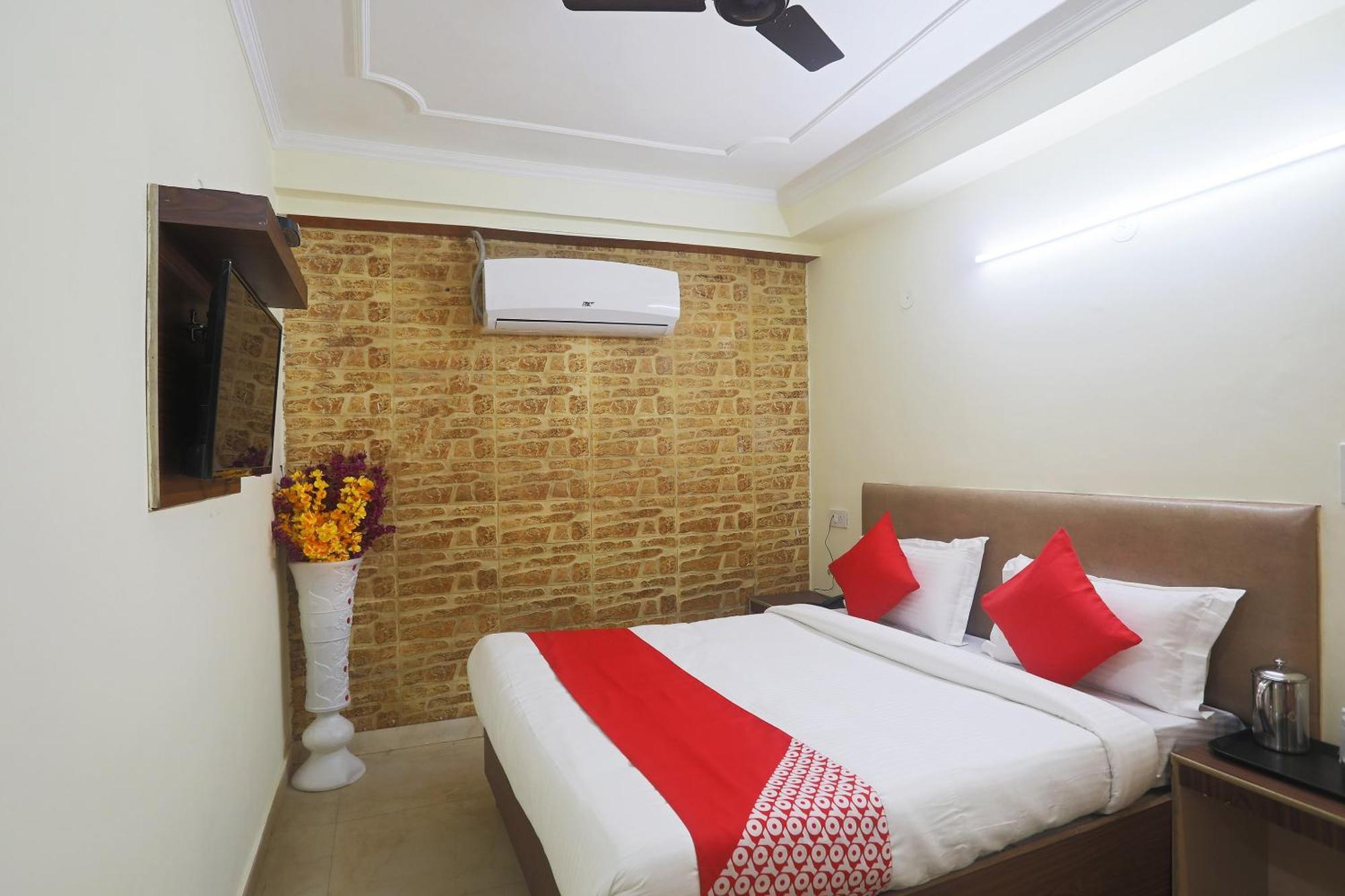 Oyo Mannat Inn Delhi  Exterior photo