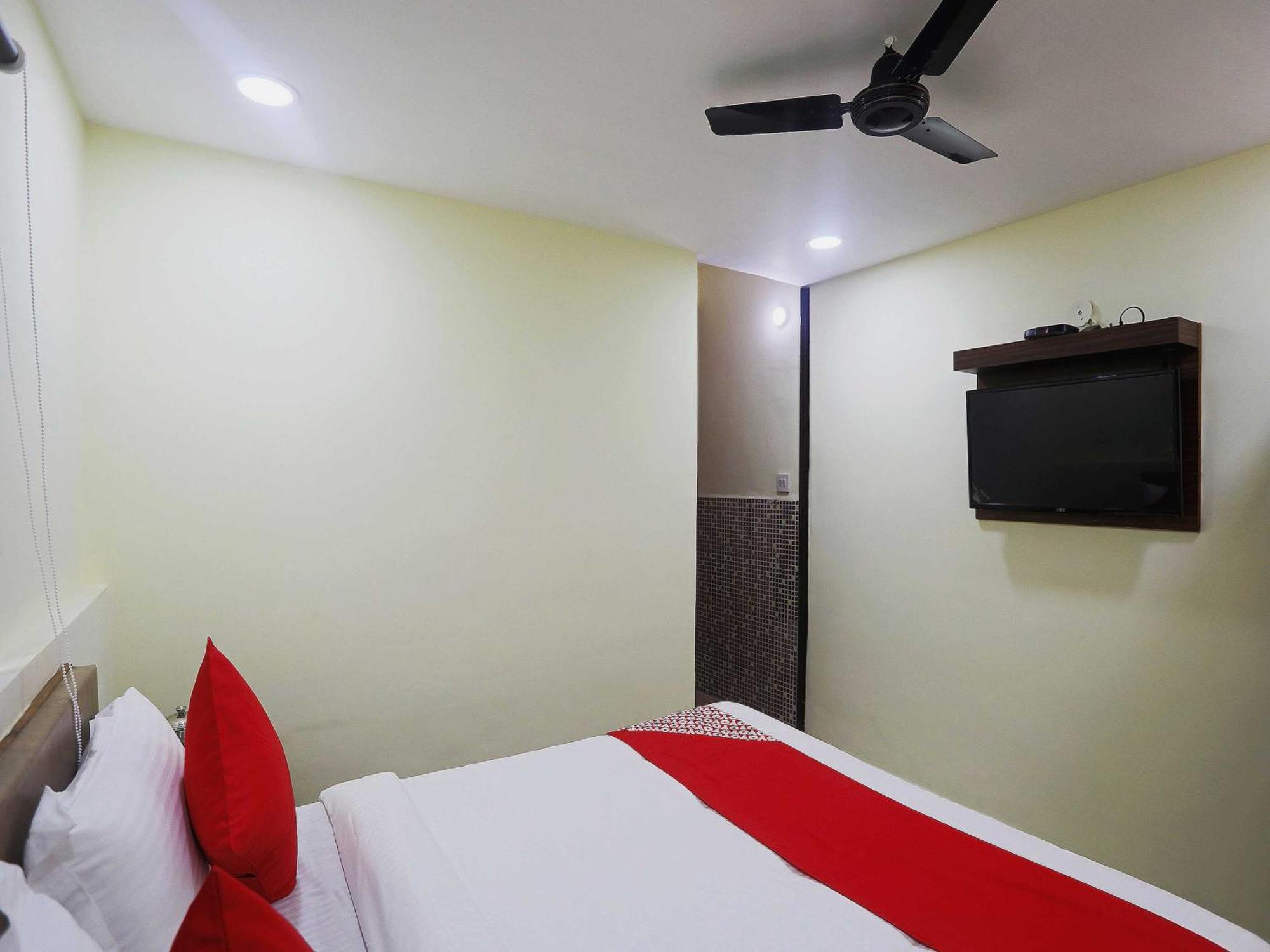 Oyo Mannat Inn Delhi  Exterior photo